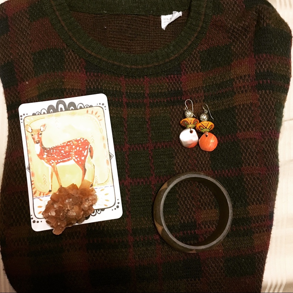 Sweater, bracelet, earrings
